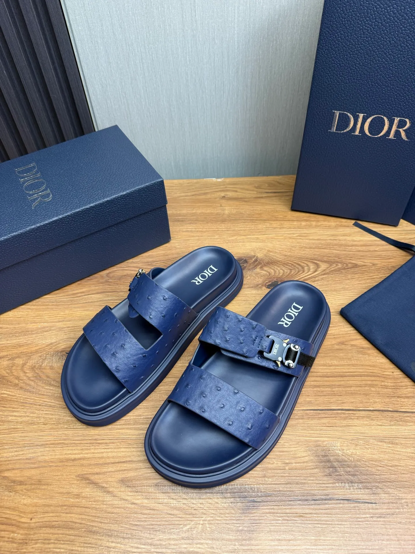 Men's shoes 300💰 Dior. Men's slippers🩴 Official website 1:1 production 38-45 size 45 46 🉑️Customized original material shipped✅
